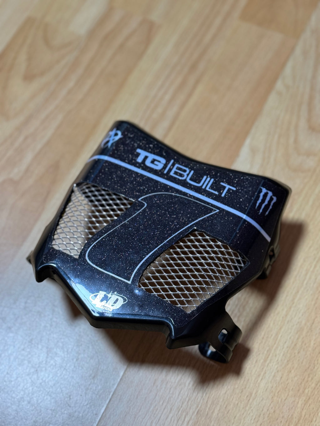 Motorcutz vented plate